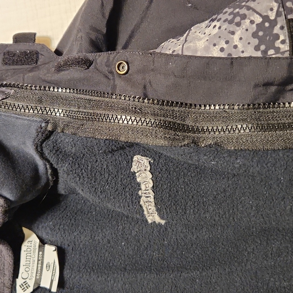 Columbia Kids Jacket - Black and Gray - Picture 6 of 8
